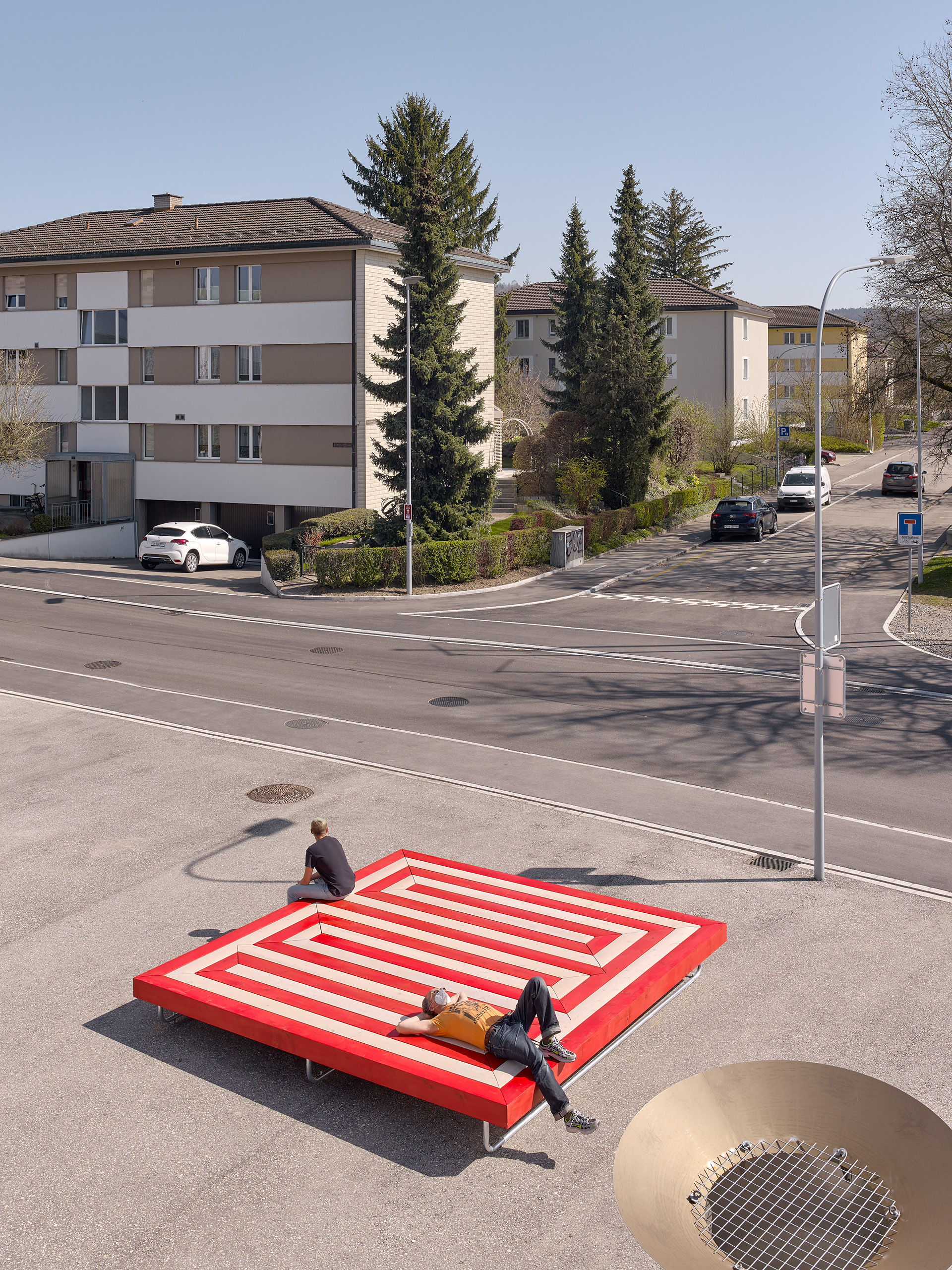 Farbsockel by Kerim Seiler